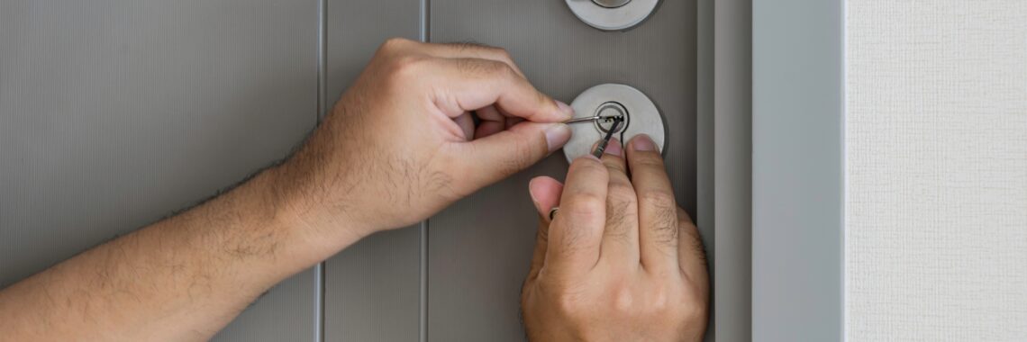 A Basic Guide To Choosing The Best Locksmith In Your Area