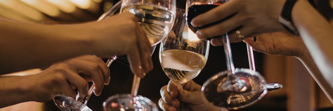 당신은 술집에서 어떻게 눈에 띄나요